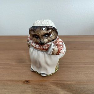 Rare 1998 Royal Albert Mrs Tiggy Winkle